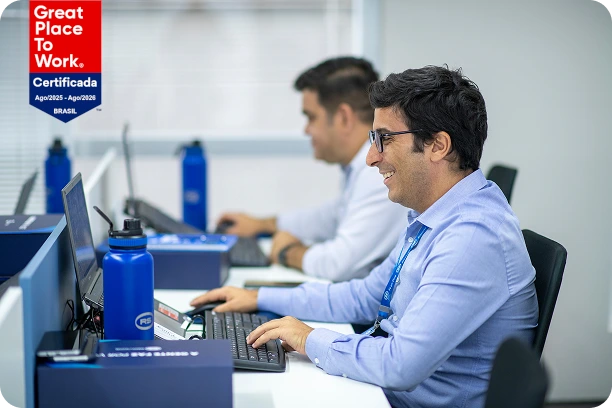 Equipe da RS Serviços em ambiente de trabalho, ilustrando o selo GPTW